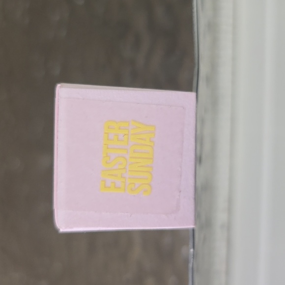 Jeffree Star Yellow Velvet Trap Lipstick, Easter Sunday, NEW - Picture 3 of 3